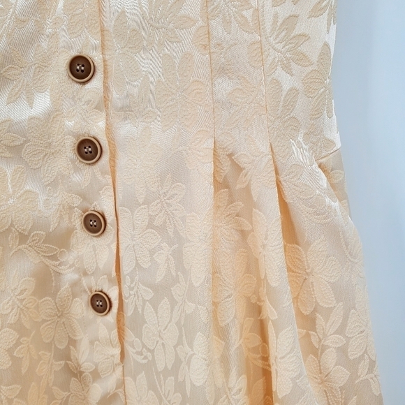 Wang Hanyan French Floral Embroidered Beige / Champagne Buttoned Midi Dress - Picture 3 of 15